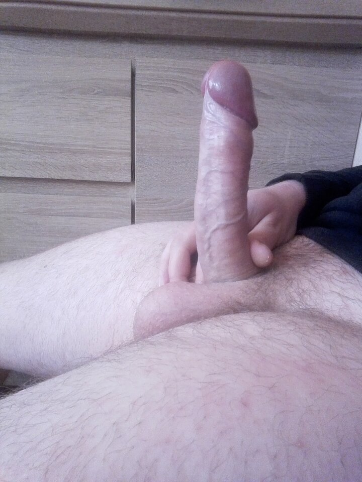 1584456693963-1408921499.jpg - Adrian781