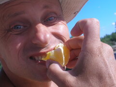 Mówię Wam Twardowski nadal jest na ksiezycu...