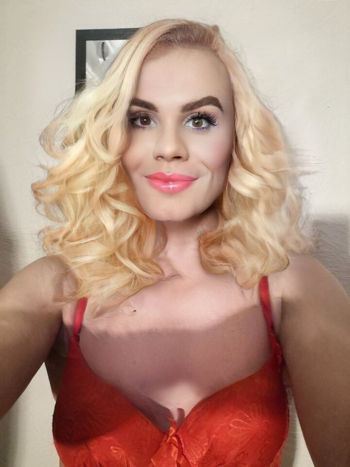 FaceApp_1587932373058.jpg - karolinaa88