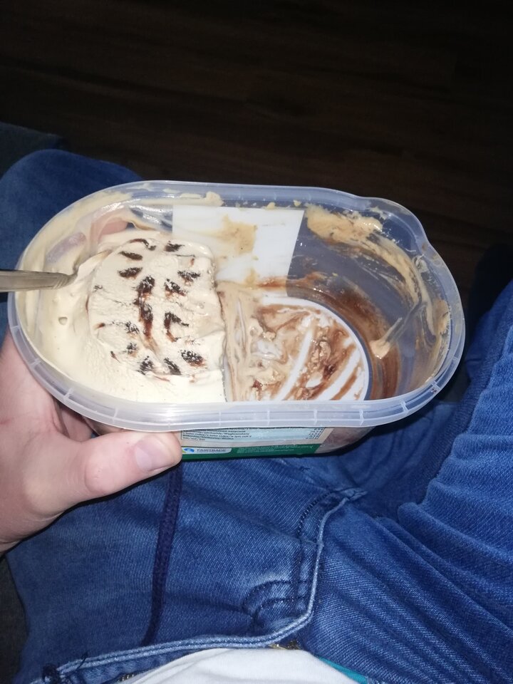 Kto ma ochotę na lody - Poker01