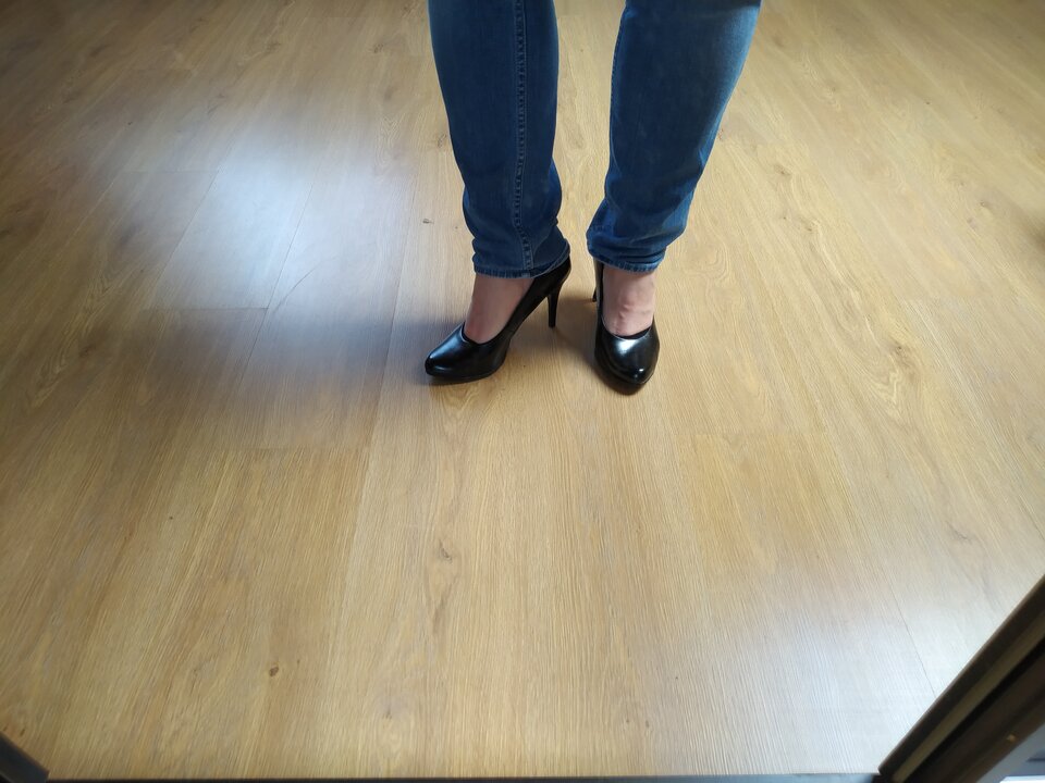 Czasem trzeba w jeansach - goniatv