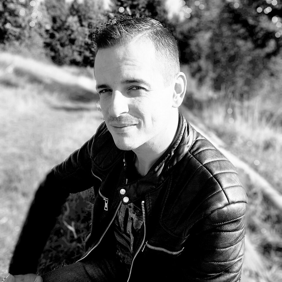 100850654_3241624042535805_6520914752342851584_o.jpg - Latin_33