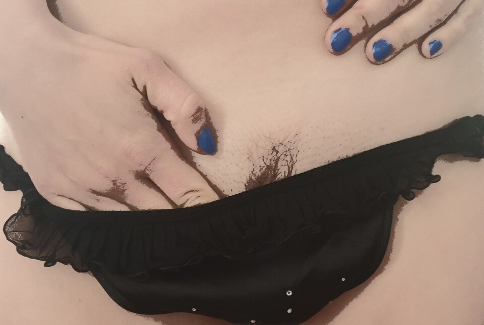 Sprzedam swoje piękne pachnące majteczki, kto chętny? - MBSL