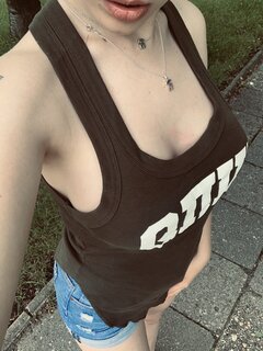 Ja, wino i śpiew? :D A może sex? :P