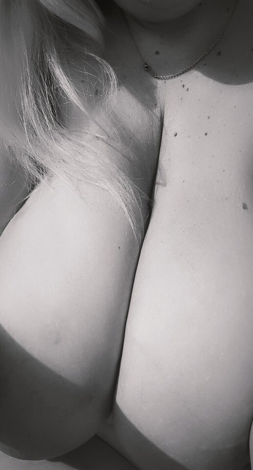 Snapchat-654557977.jpg - OniKatowice123