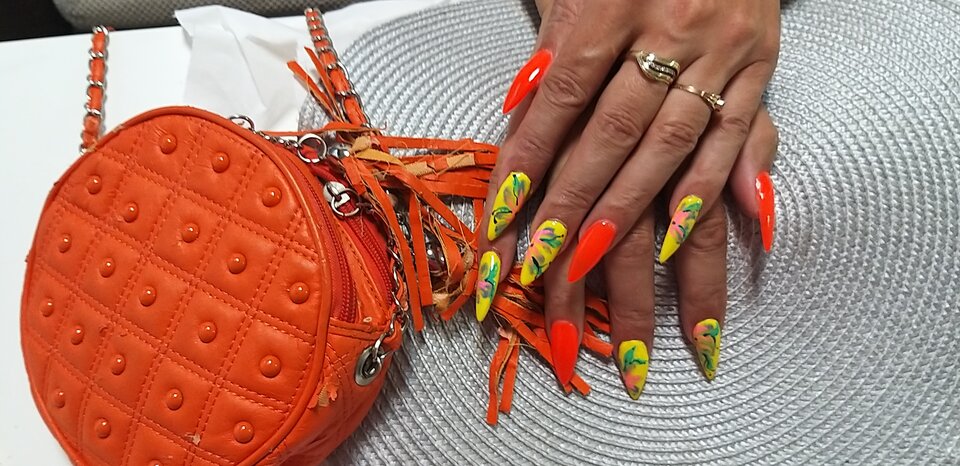 i na moje pazurki dotarło lato:) - Tv_Krystyna