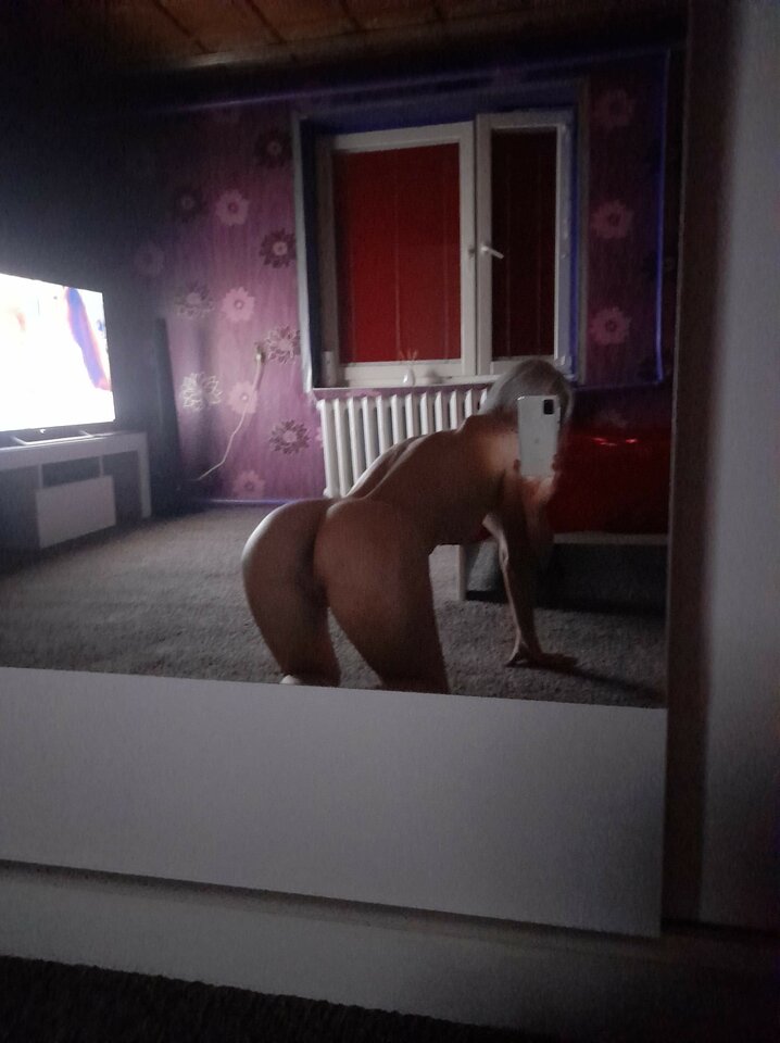 received_352341512422011.jpeg - parka_85_83