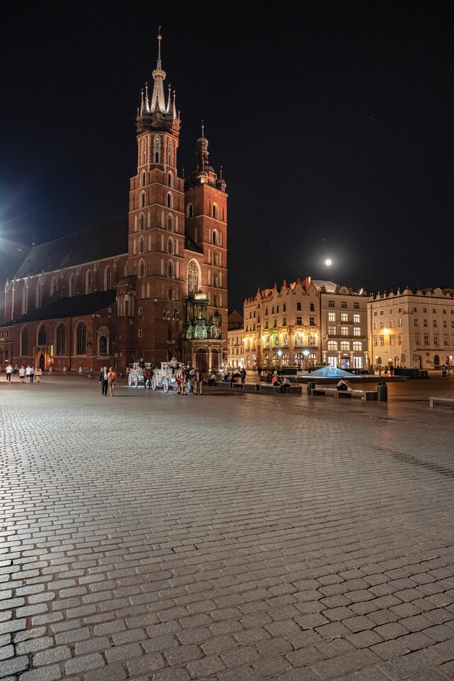 Pełnia na Rynku - mystic