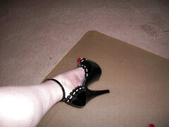 Moja nóżka i nowe szpilki.jpg