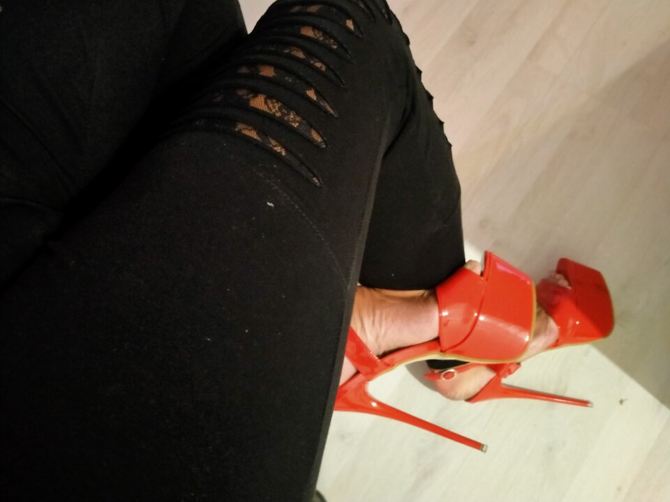 2020-07-12 21.17.46.jpg - MartinkaCross