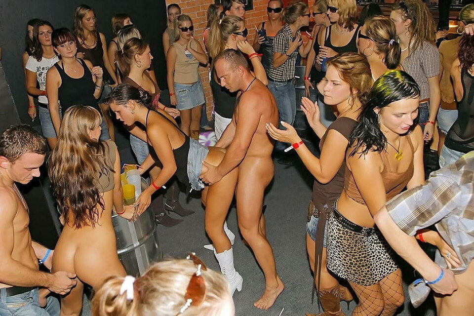 Piątkowe Seks Party.jpg - bizarriusz_kino