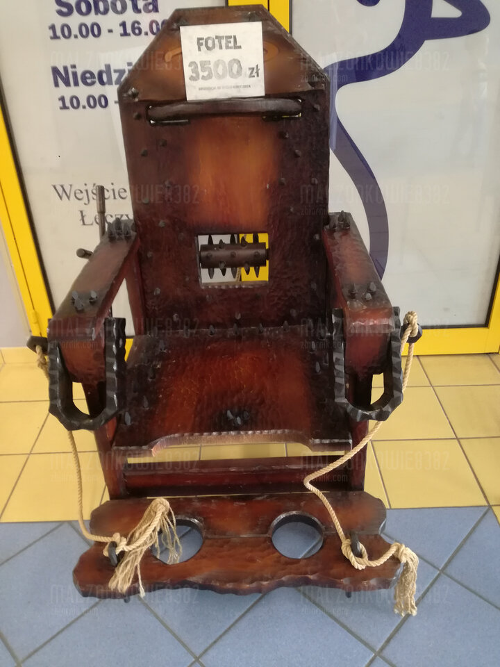 Taki fotel w jednym ze sklepów meblowych... - malzonkowie8382