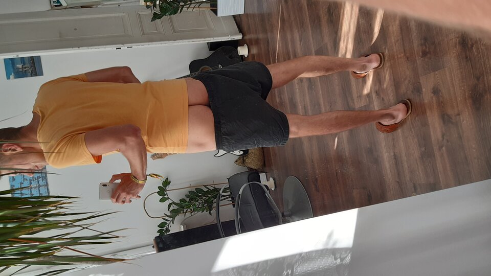 maly tylek, ale prawdziwe kobiety docenia ten zgrabny "orzeszek" - Swiezy