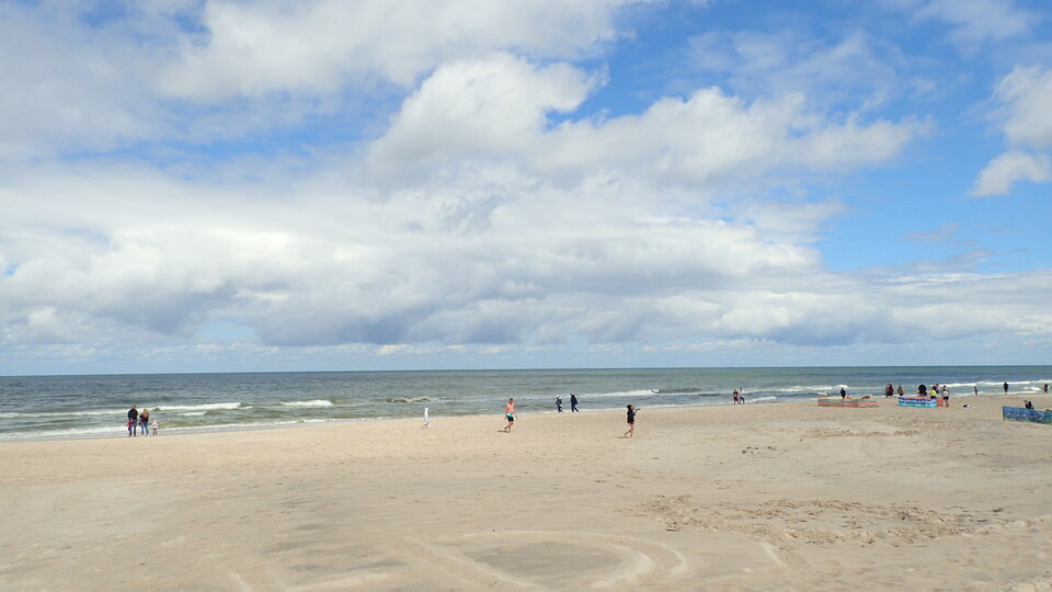 "Na plaży słońce praży ... " - Odkrywcy2010