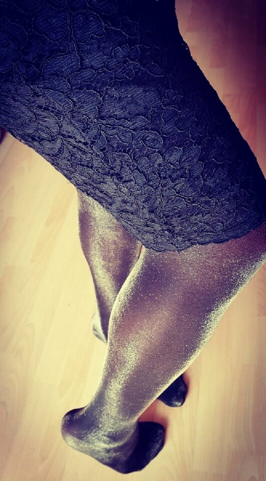 04.jpg - UleglyCumPiss