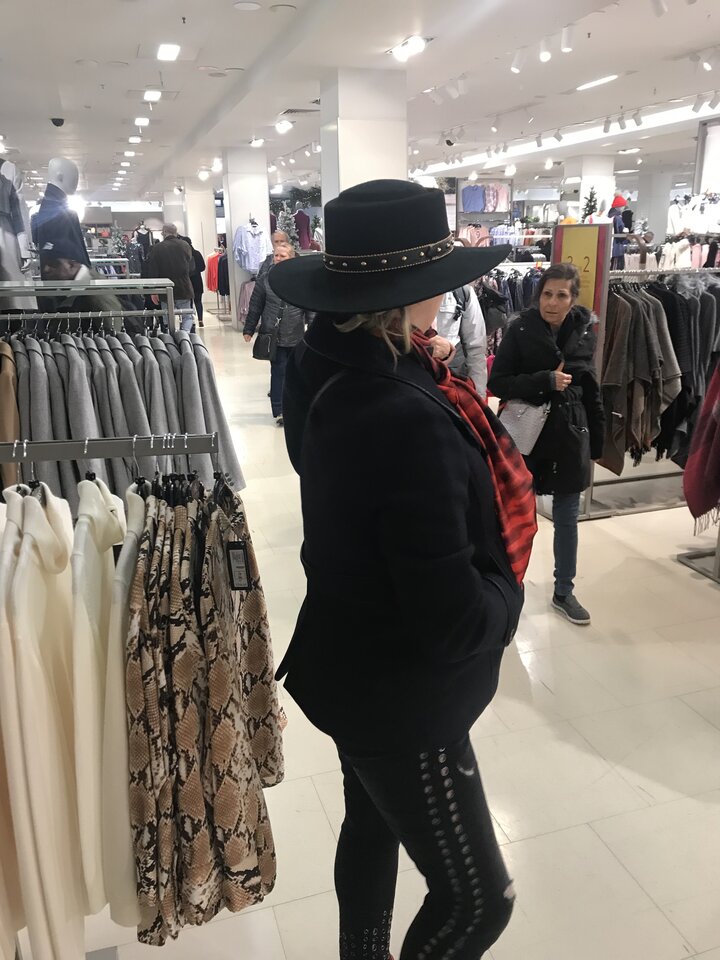 50997F1E-EEA1-4C62-AFE9-747BBDEB9D8B.jpeg - PARA_40_FEMDOM