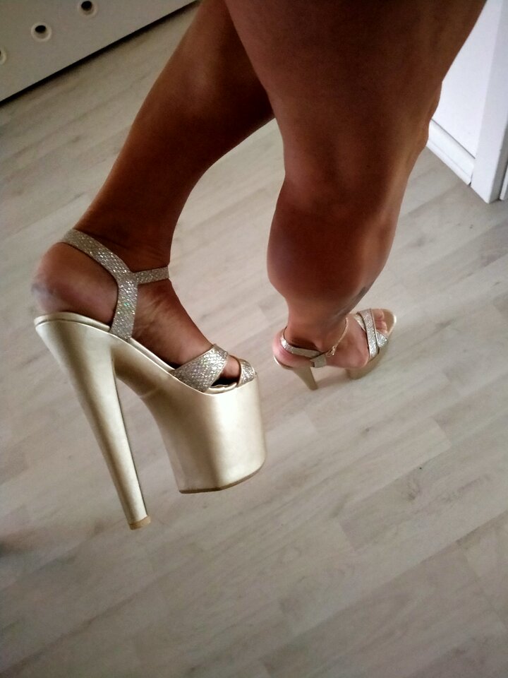 2020-08-29 07.37.57.jpg - MartinkaCross