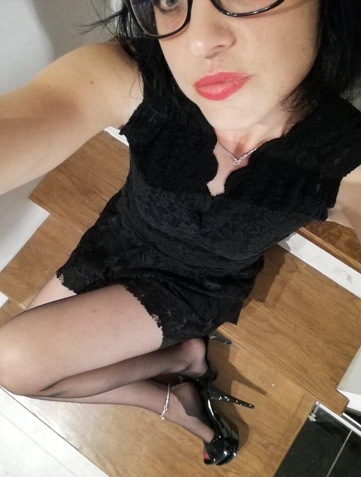 szparka sekretarka 😁 - blackmeg