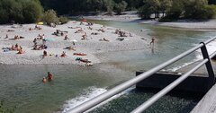 Takie urokliwe miejsce nad Isar