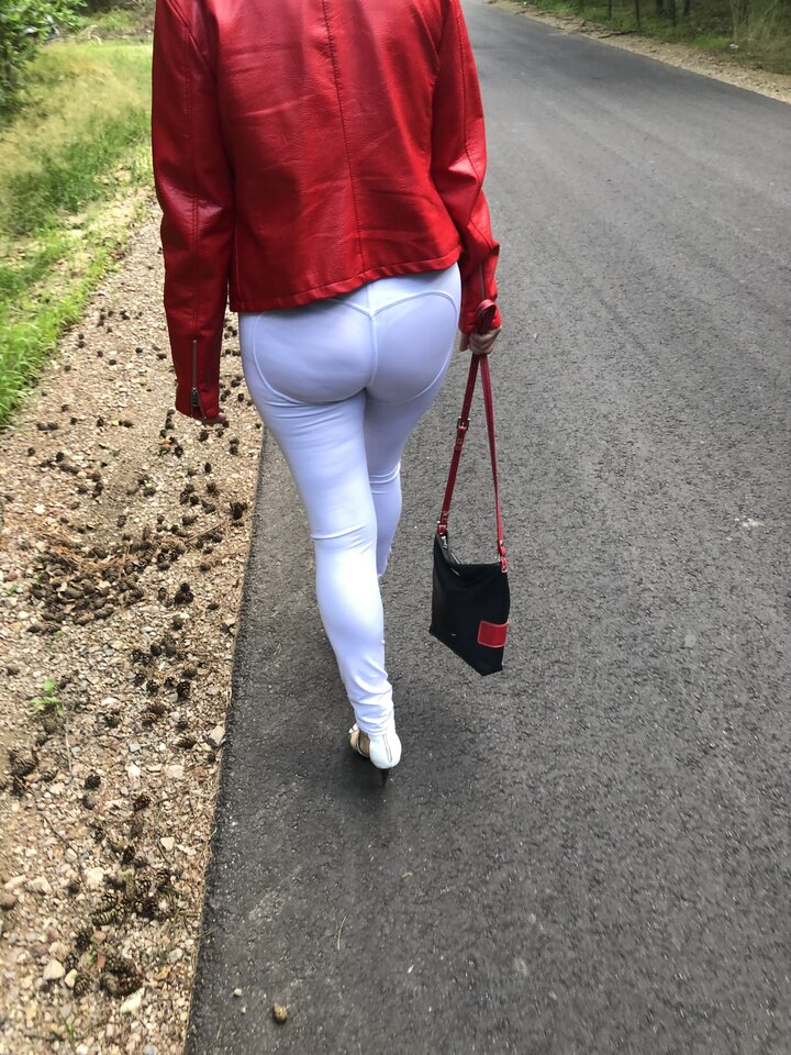 IMG_1396.JPG - sexiass30