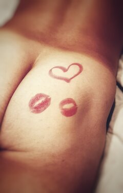 Ona lubi zaznaczyć to co jej... 😏😏