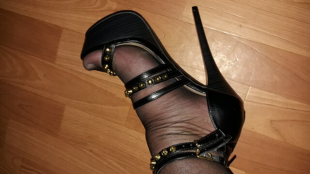 facetwdamskiejbieliznie