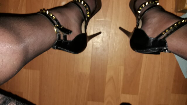 facetwdamskiejbieliznie