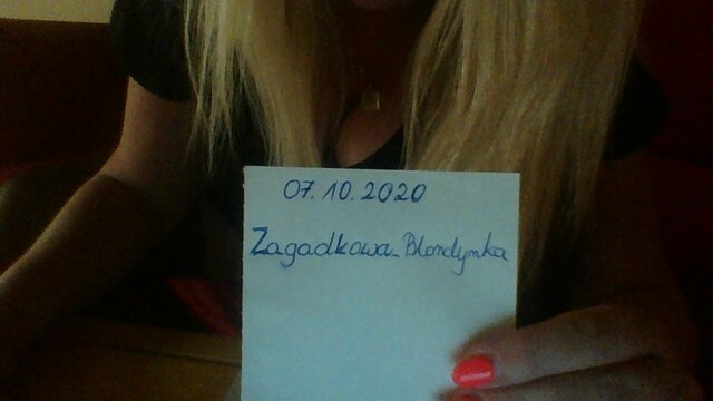 Zagadkowa_Blondynka