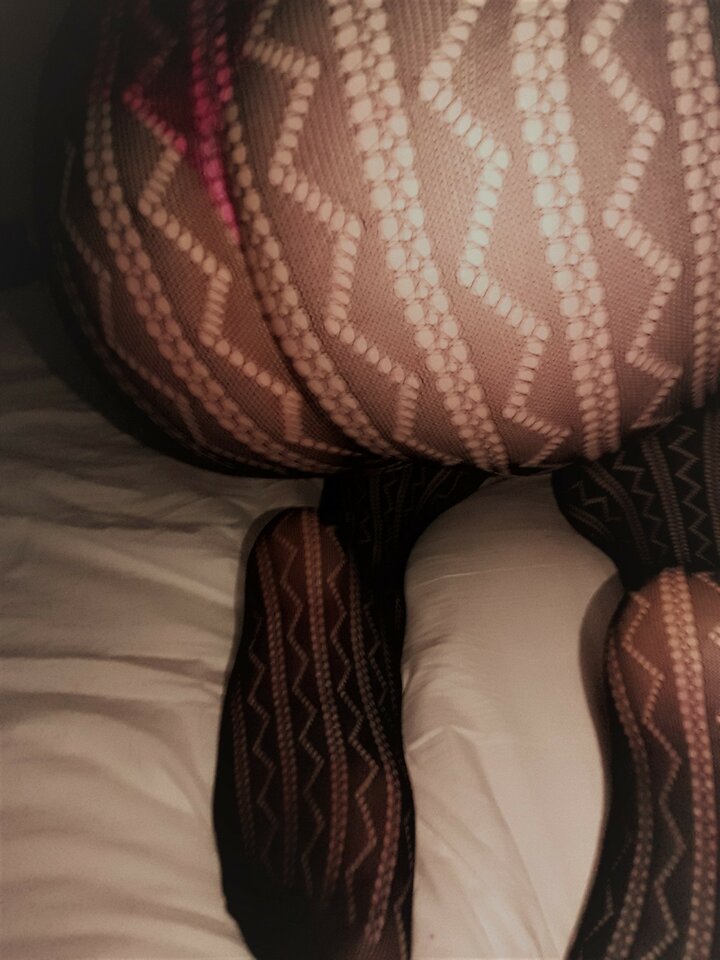 822275997.jpg - UleglyCumPiss