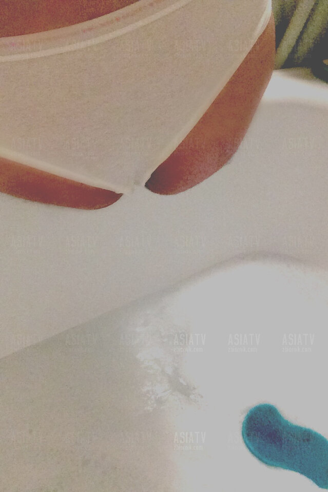 Kto chętny wskoczyć ze mną do wanny..??:)) - Asiatv