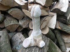 Rąbał... rąbał... i wyrąbał... :)))