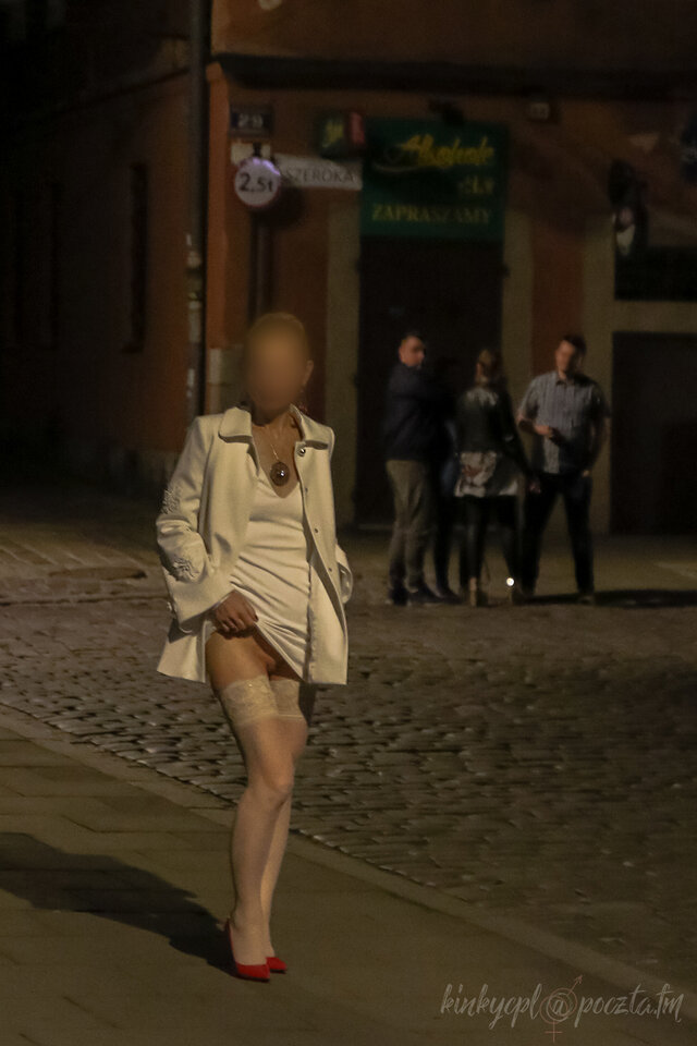 1710ZB01.jpg - kinkylovers