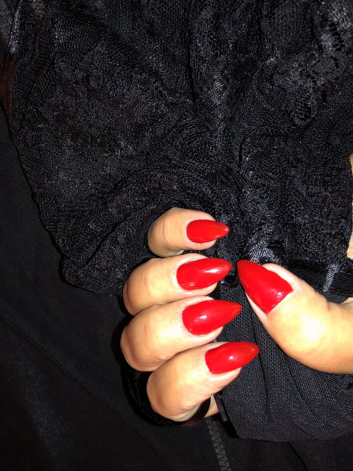 Red nails - agnesss24