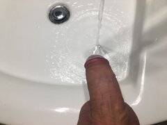 Chce ugasić pragnienie 😅