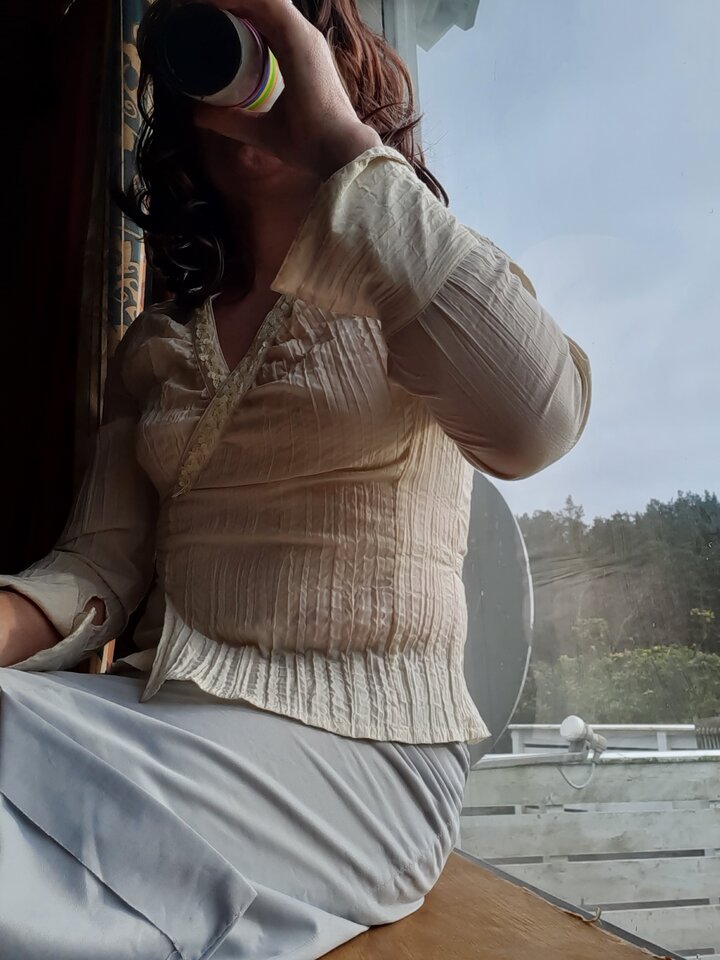 16036172925251801229511543378487.jpg - Palciusia