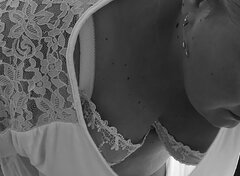 Nawet jak sprząta jest seksowana .jpg