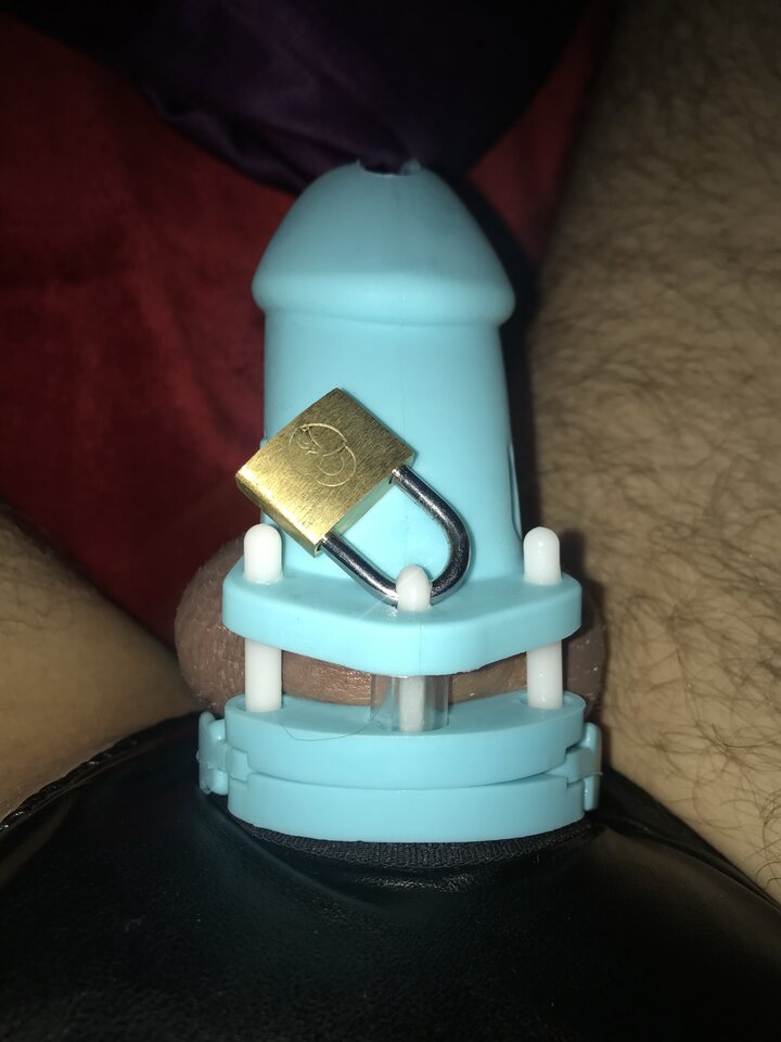 9F2A74EE-022E-4DED-A4F2-8492391C92F4.jpeg - PARA_40_FEMDOM