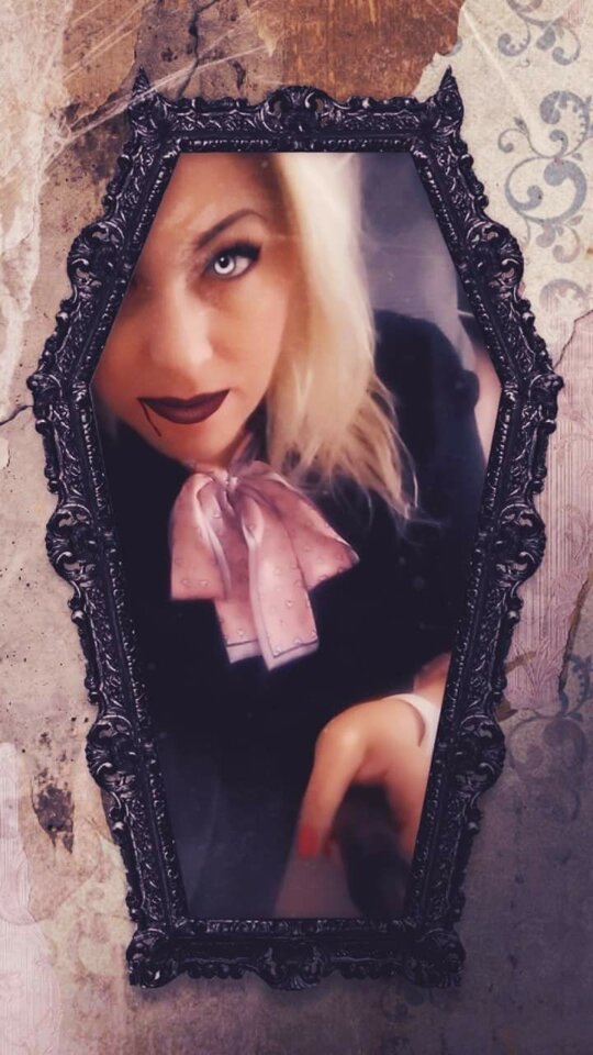 Wampirzyca...😈😈 - As_U_wish