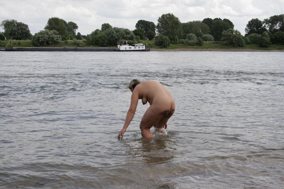 image00011.jpg - nakedgirl