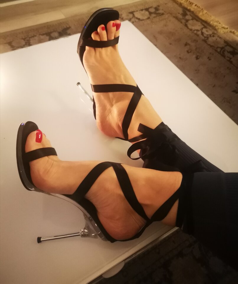 Zboczone stópki 👑 - Takapani