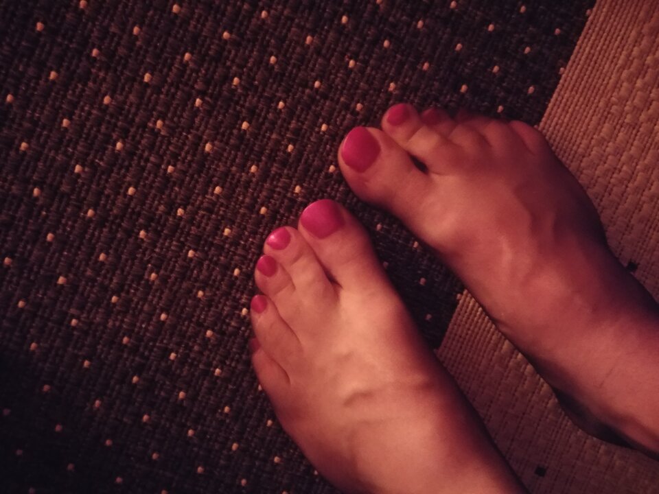 20200205_233625.jpg - tgfootqueen