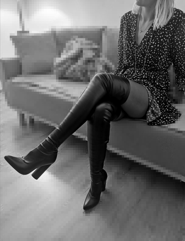 IMG_20201117_212714.jpg - Hot_Wife93