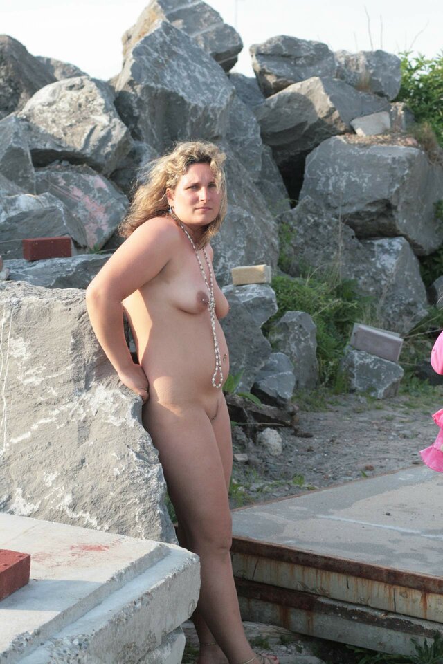 image00004.jpg - nakedgirl