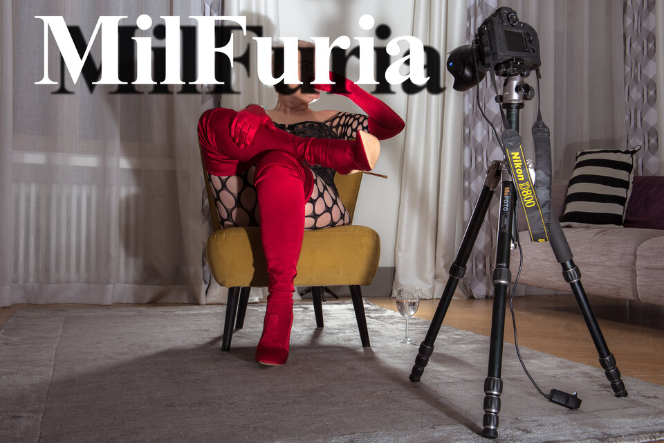 Through The Lens ( It's my life. Lov'it) - milFuria