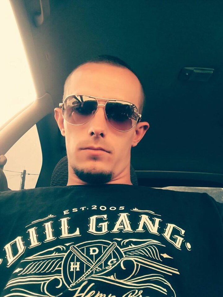 44884572_426762087857590_3008702282511417344_o_426762084524257.j - ArturO_0