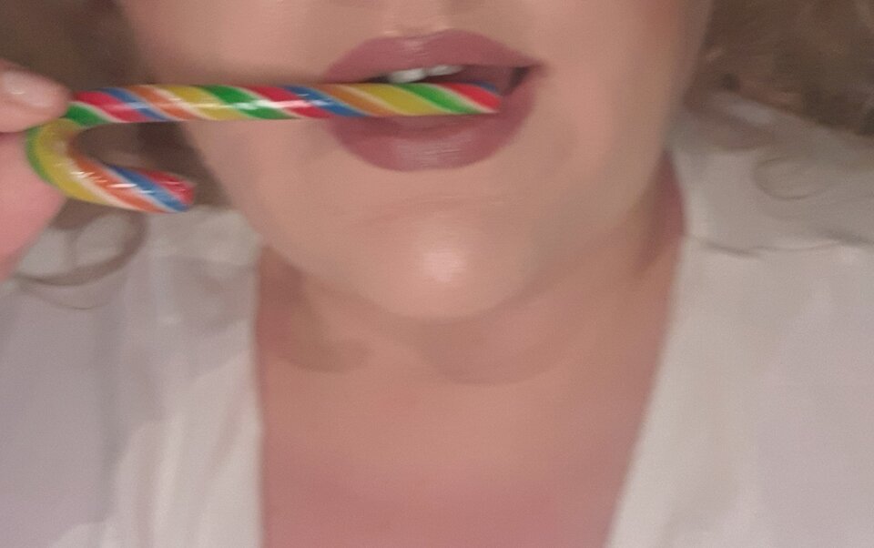 Lubie lizaczki😉 - puszysta_mezatka