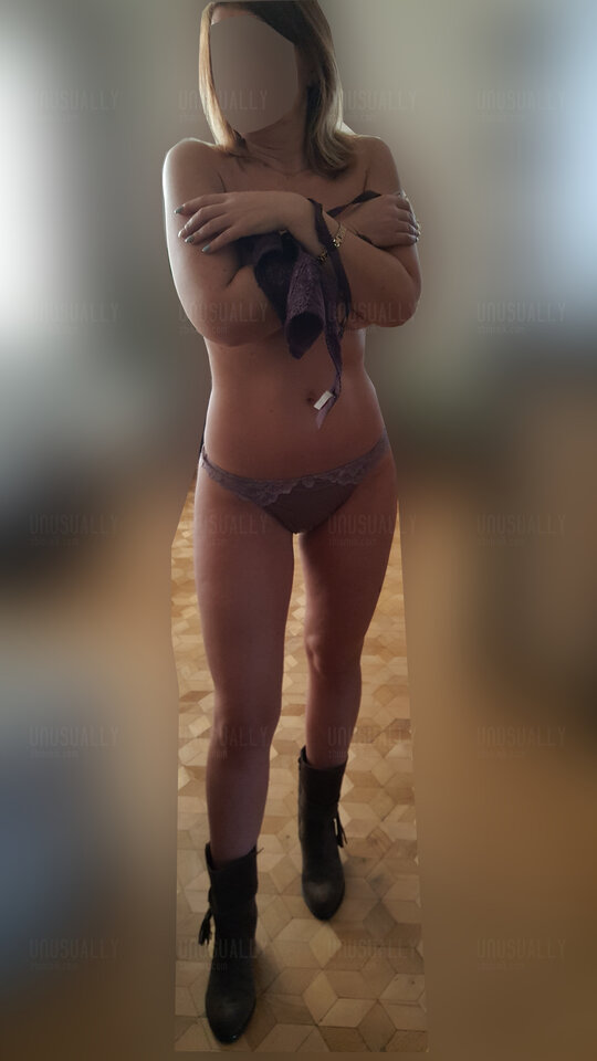 084218k.jpg - unusually