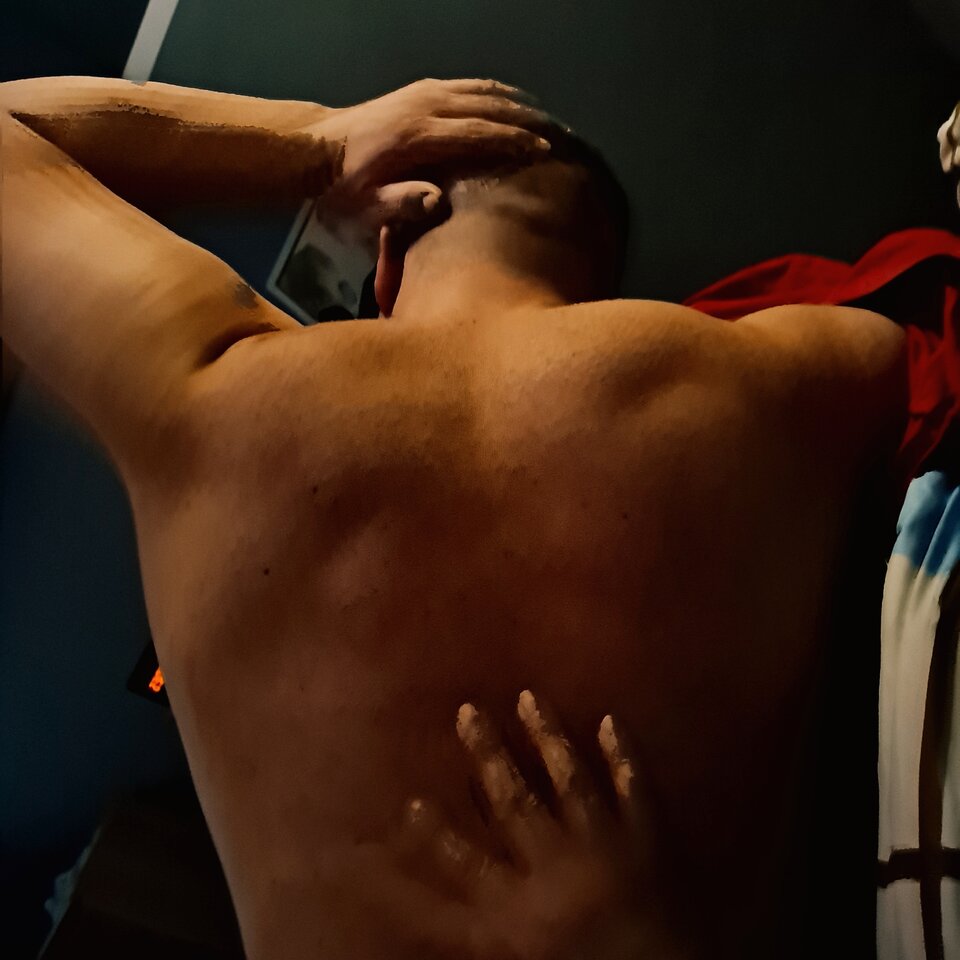 Uwielbiam męskie,silne plecy 😍 - Tonight_is_TheNight