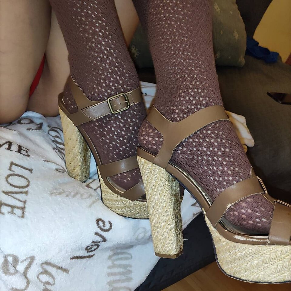 Kimi 👠 i pończochy - Kimi_Dodo