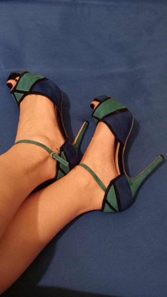 Heelsjob - Kimi_Dodo